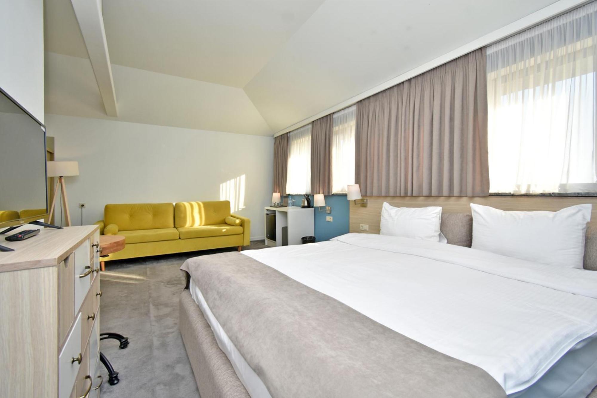 In City Hotel Jerevan Buitenkant foto